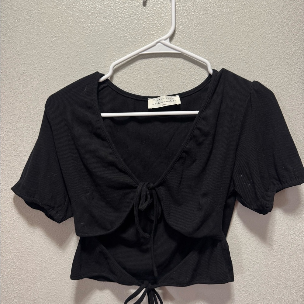 American Threads Black Tie-Front Crop Top
